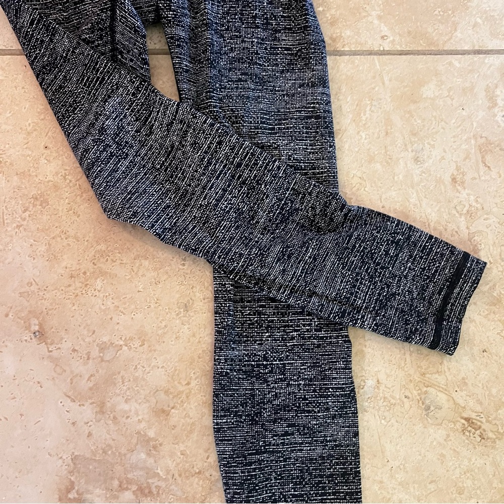 NWOT Lululemon Wunder Under Grey Black Leggings Size 4 - Picture 4 of 7